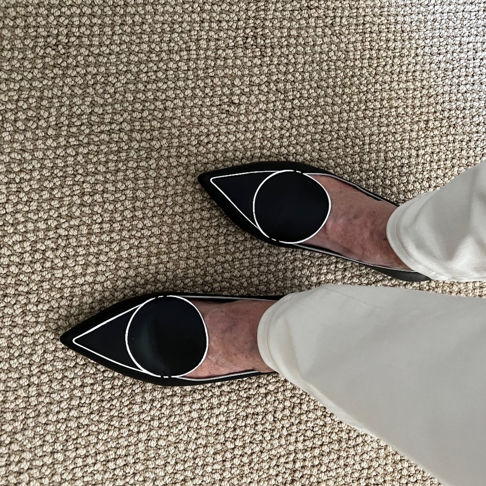 M.Gemi black flats with white piping